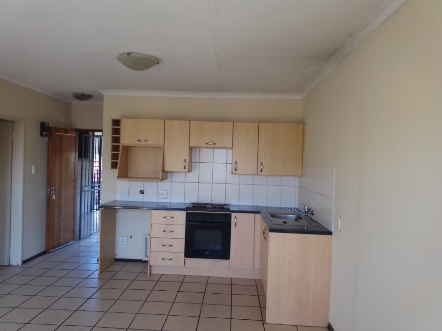 2 Bedroom Property for Sale in Moffat View Gauteng