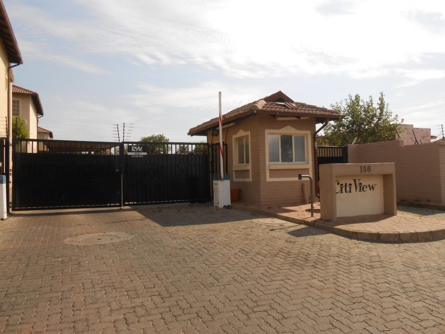2 Bedroom Property for Sale in Moffat View Gauteng