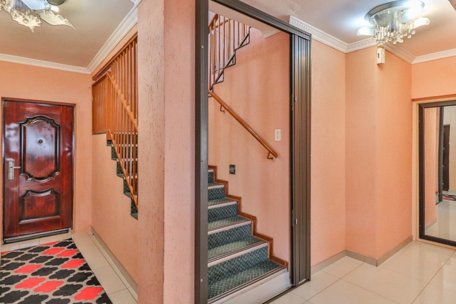 5 Bedroom Property for Sale in Lenasia South Gauteng