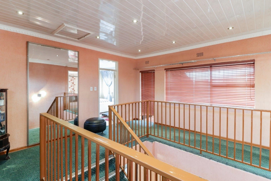 5 Bedroom Property for Sale in Lenasia South Gauteng