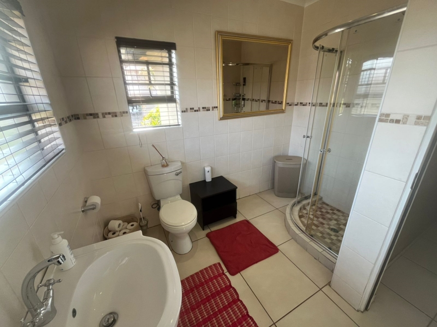 2 Bedroom Property for Sale in Kenleaf Gauteng