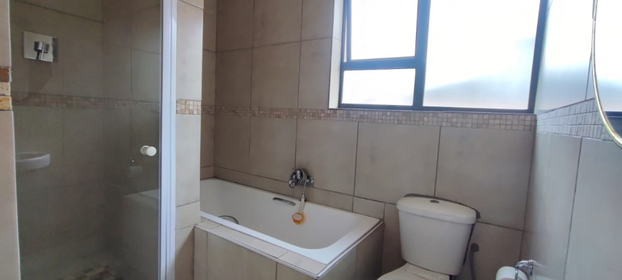 4 Bedroom Property for Sale in The Reeds Gauteng