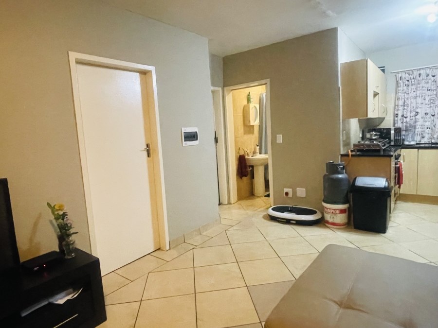 2 Bedroom Property for Sale in Andeon Gauteng