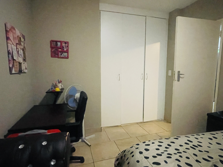 2 Bedroom Property for Sale in Andeon Gauteng
