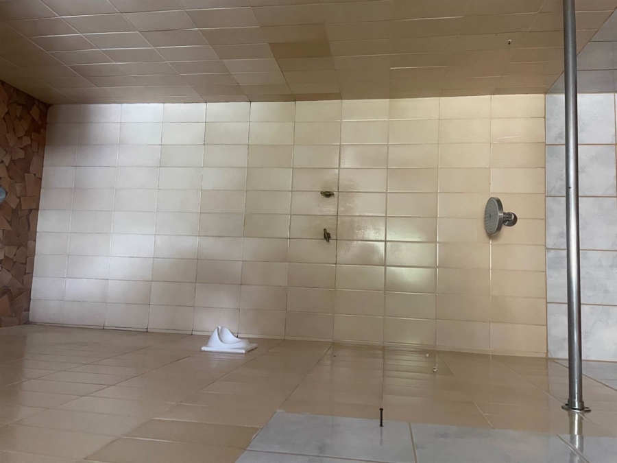 To Let 1 Bedroom Property for Rent in Glen Austin Gauteng
