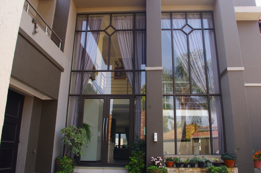 6 Bedroom Property for Sale in Sunward Park Gauteng