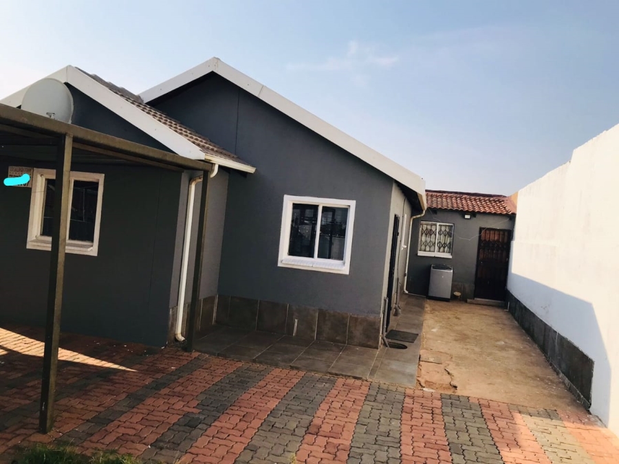 3 Bedroom Property for Sale in Mahube Valley Gauteng