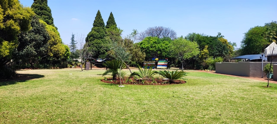 3 Bedroom Property for Sale in Die Hoewes Gauteng