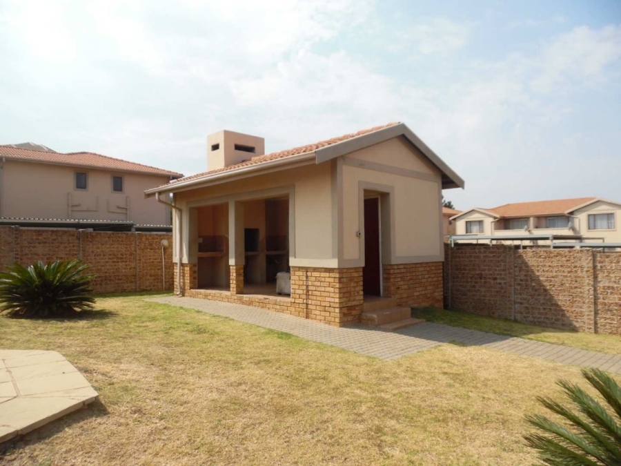 2 Bedroom Property for Sale in Carlswald Gauteng