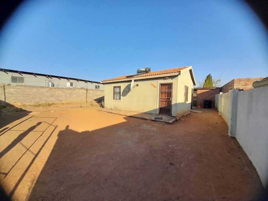 2 Bedroom Property for Sale in Soshanguve South Ext 13 Gauteng