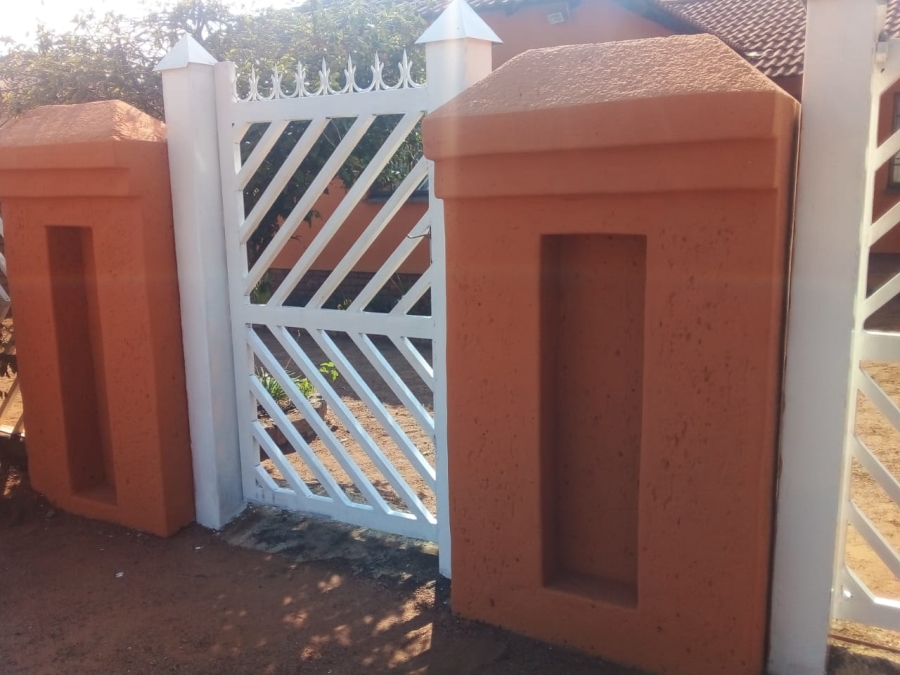 2 Bedroom Property for Sale in Soshanguve South Ext 13 Gauteng