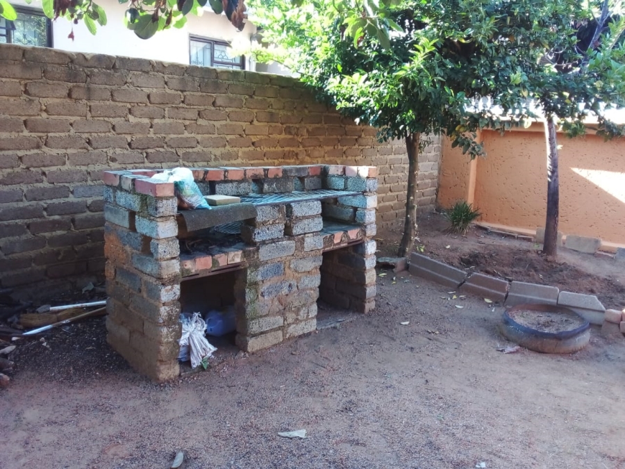 2 Bedroom Property for Sale in Soshanguve South Ext 13 Gauteng