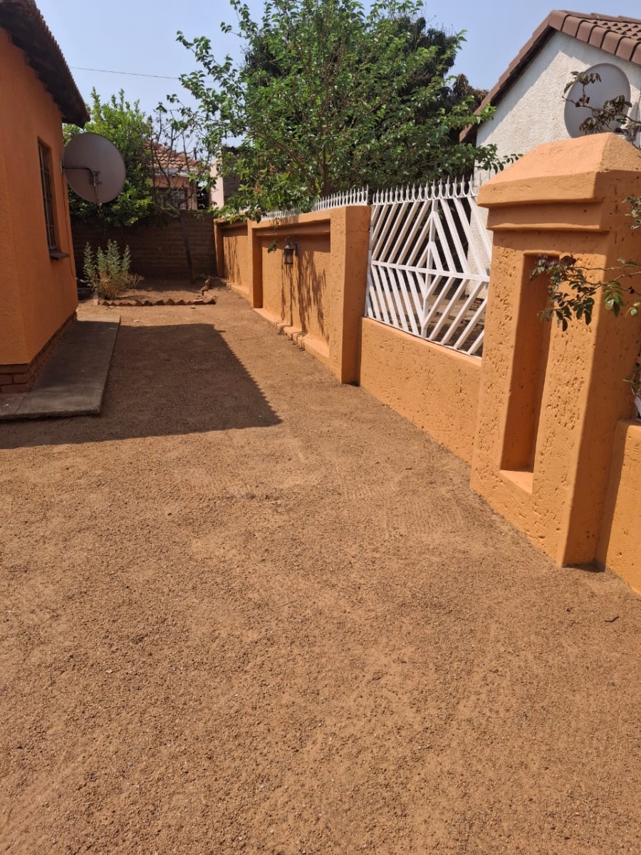 2 Bedroom Property for Sale in Soshanguve South Ext 13 Gauteng