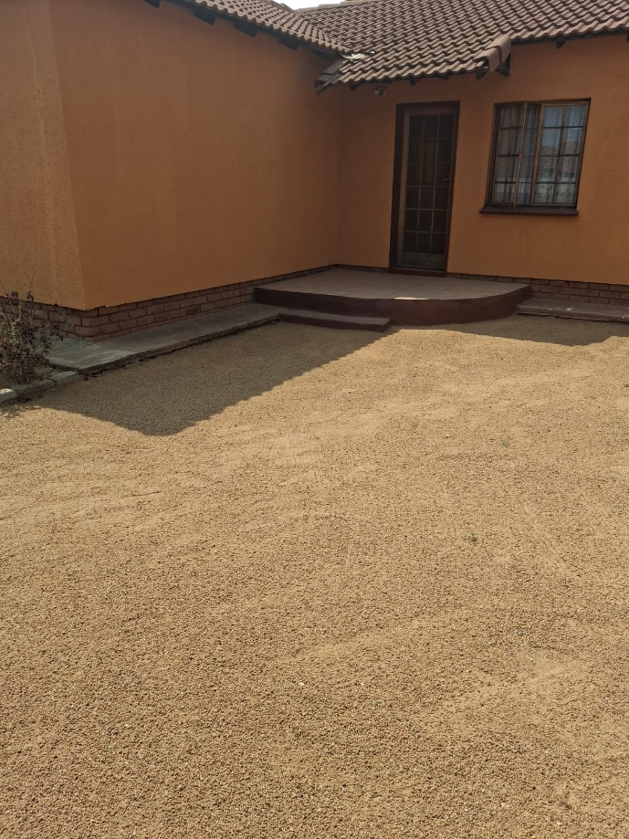 2 Bedroom Property for Sale in Soshanguve South Ext 13 Gauteng