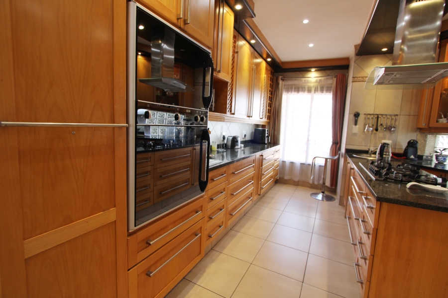 3 Bedroom Property for Sale in Sunninghill Gauteng