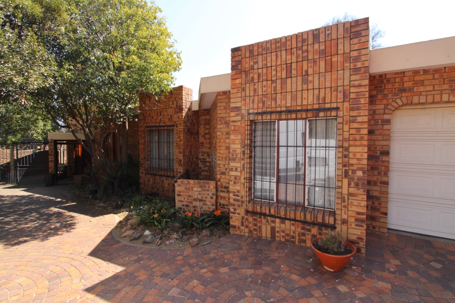 3 Bedroom Property for Sale in Sunninghill Gauteng