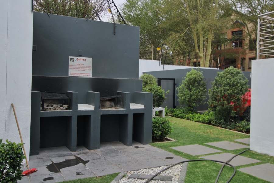 2 Bedroom Property for Sale in Carlswald Gauteng