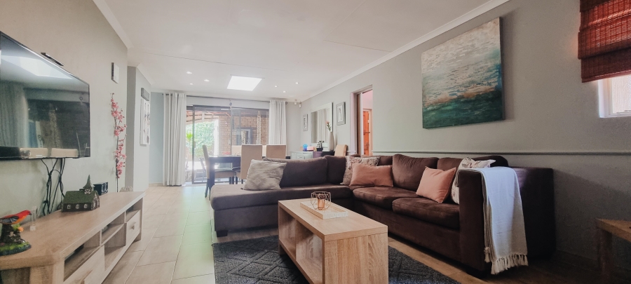 5 Bedroom Property for Sale in Dalpark Ext 1 Gauteng