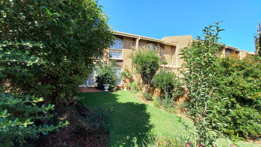 2 Bedroom Property for Sale in Parkrand Gauteng