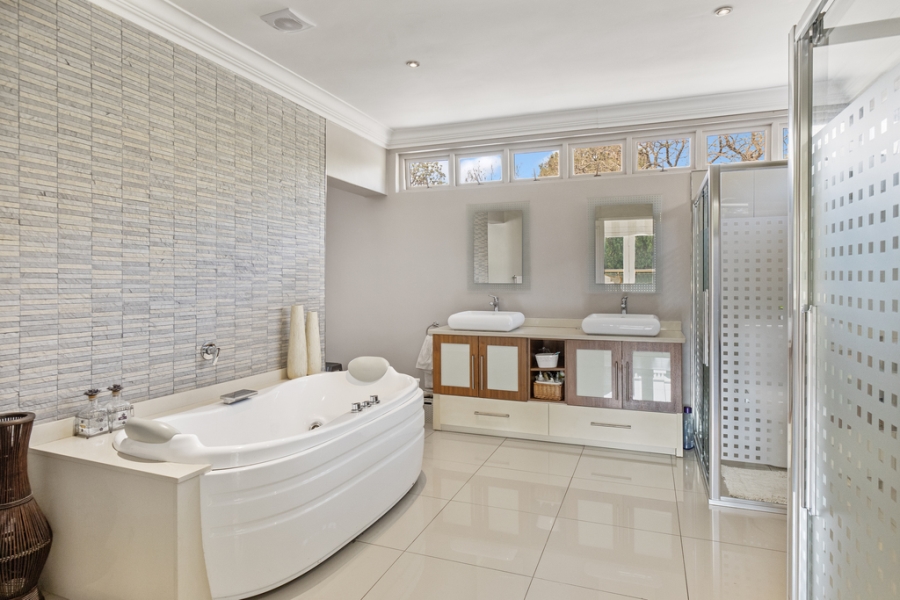 To Let 5 Bedroom Property for Rent in Bryanston Gauteng