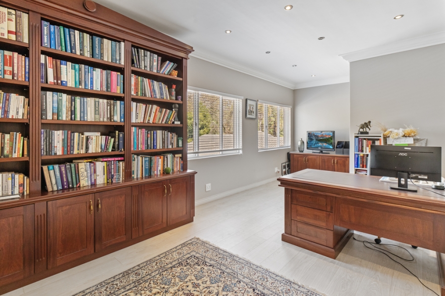 To Let 5 Bedroom Property for Rent in Bryanston Gauteng