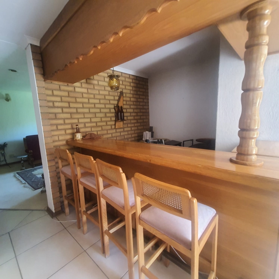 3 Bedroom Property for Sale in Sonneveld Gauteng