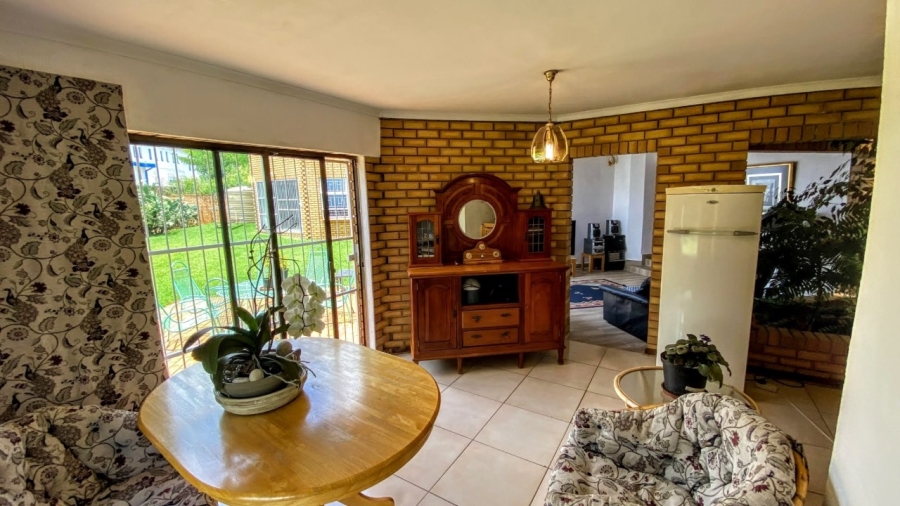 3 Bedroom Property for Sale in Sonneveld Gauteng