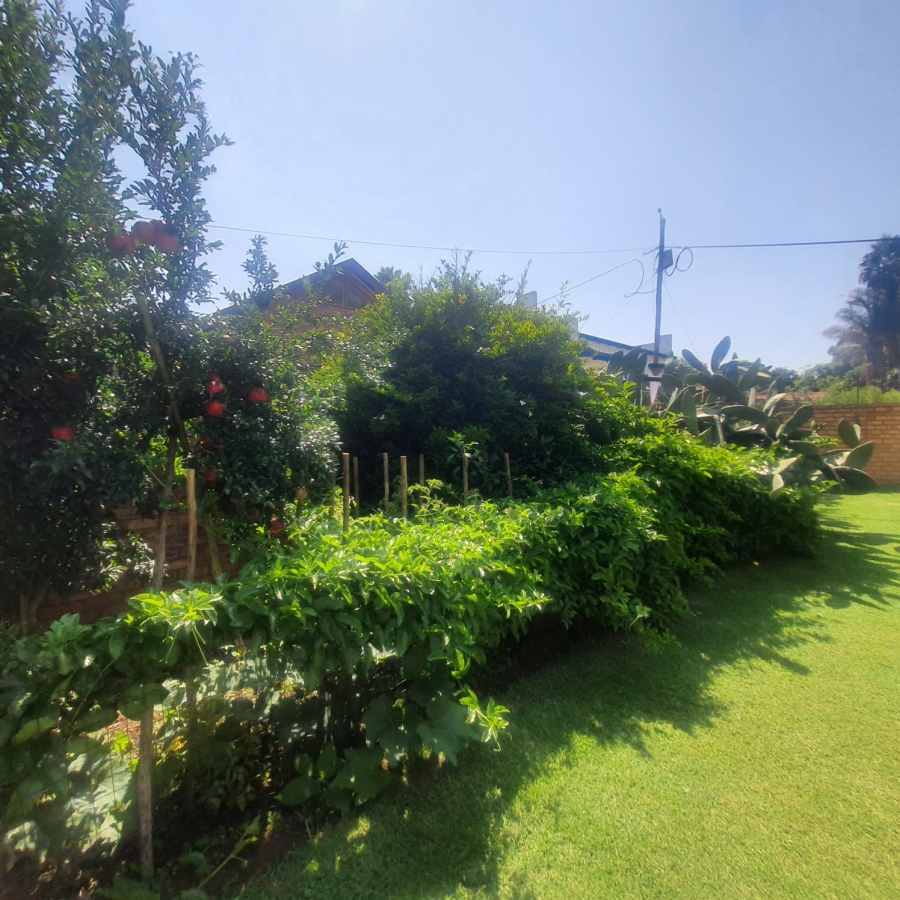3 Bedroom Property for Sale in Sonneveld Gauteng
