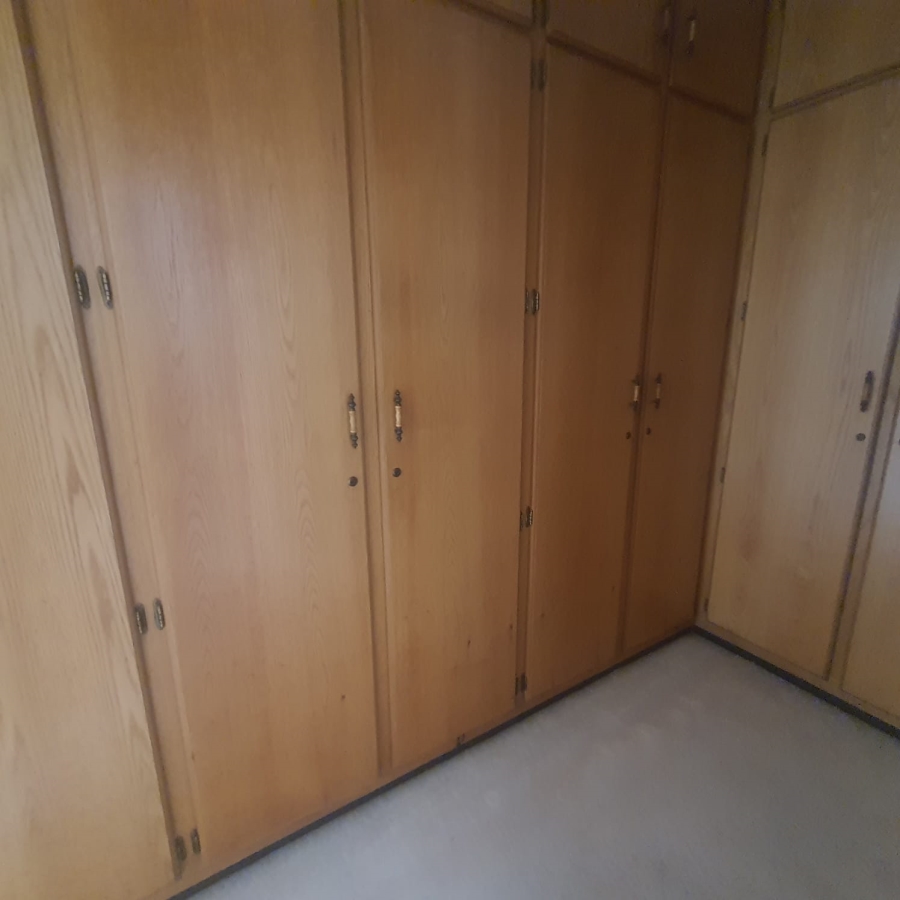 3 Bedroom Property for Sale in Sonneveld Gauteng