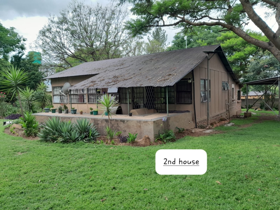 7 Bedroom Property for Sale in Pretoria North Gauteng