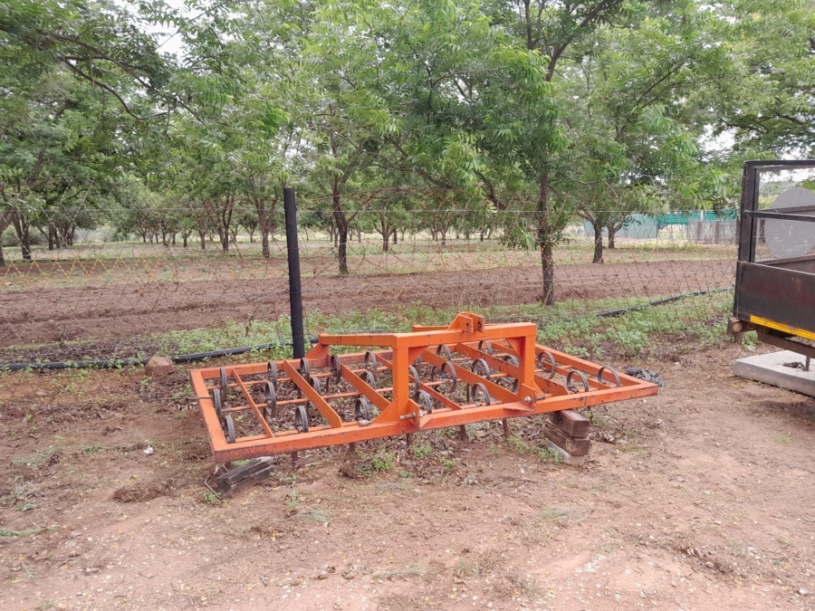 7 Bedroom Property for Sale in Pretoria North Gauteng