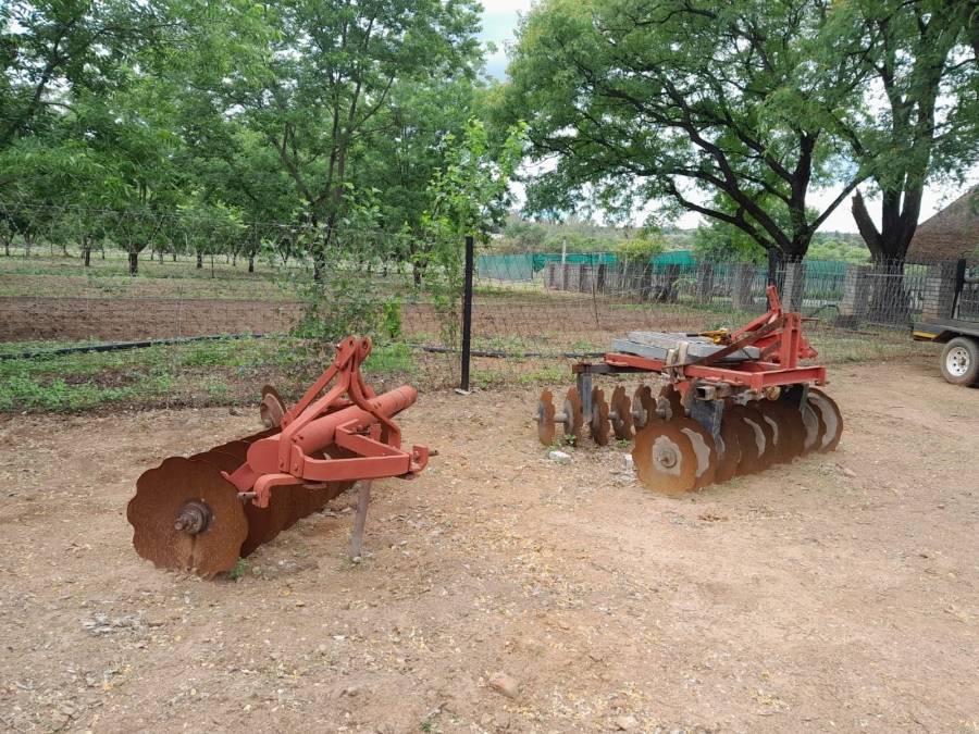 7 Bedroom Property for Sale in Pretoria North Gauteng