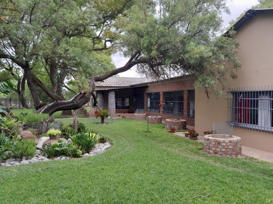 7 Bedroom Property for Sale in Pretoria North Gauteng