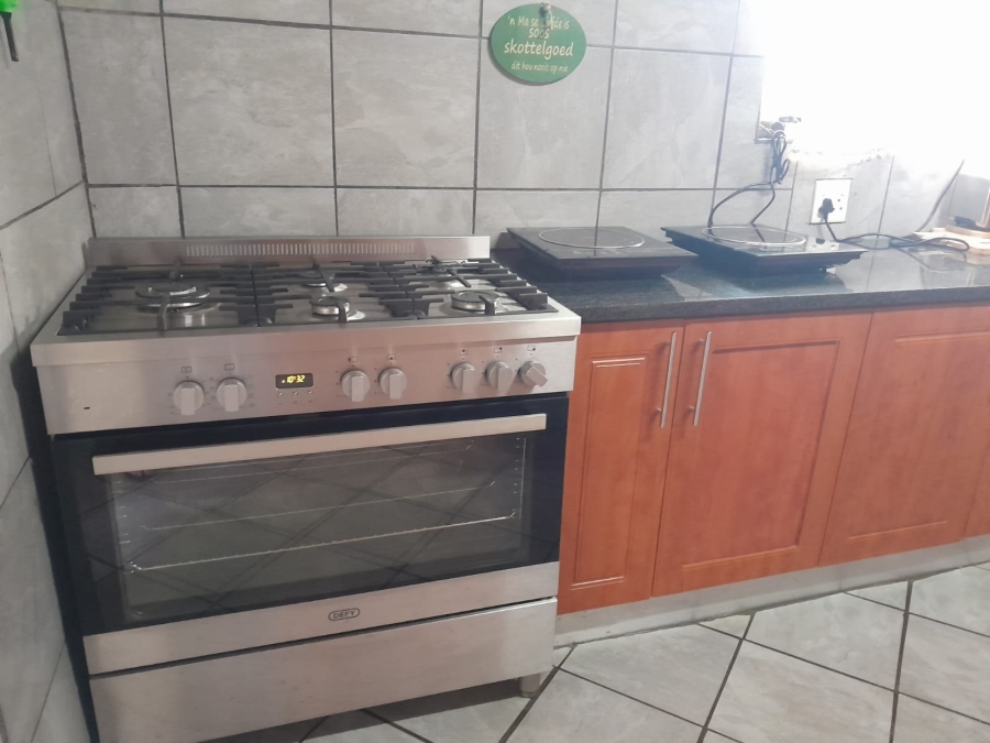 7 Bedroom Property for Sale in Pretoria North Gauteng