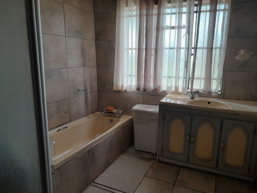 7 Bedroom Property for Sale in Pretoria North Gauteng