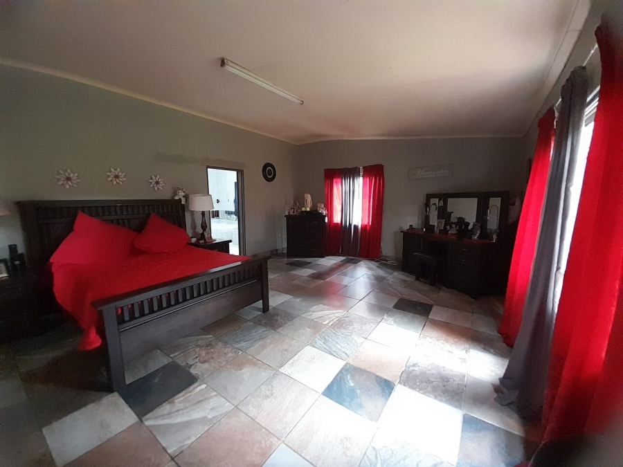 7 Bedroom Property for Sale in Pretoria North Gauteng