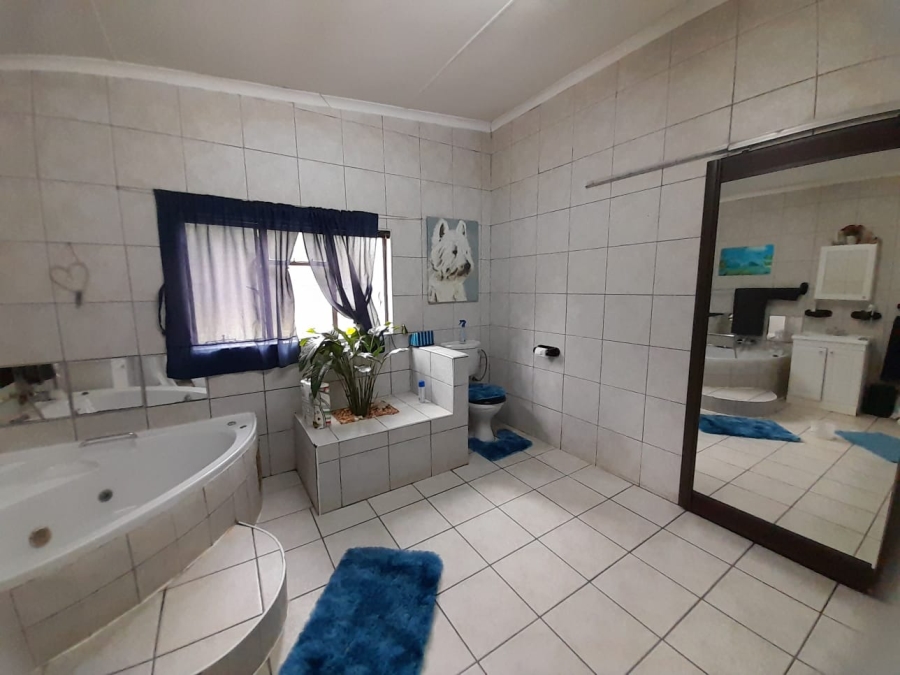 7 Bedroom Property for Sale in Pretoria North Gauteng