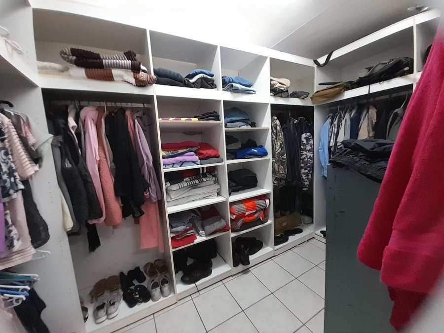 7 Bedroom Property for Sale in Pretoria North Gauteng