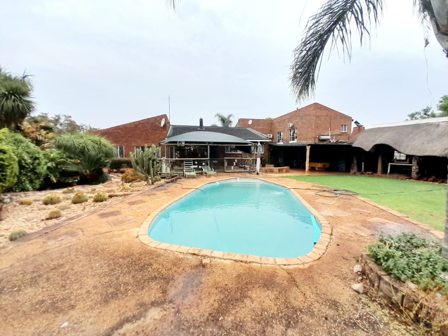 7 Bedroom Property for Sale in Pretoria North Gauteng
