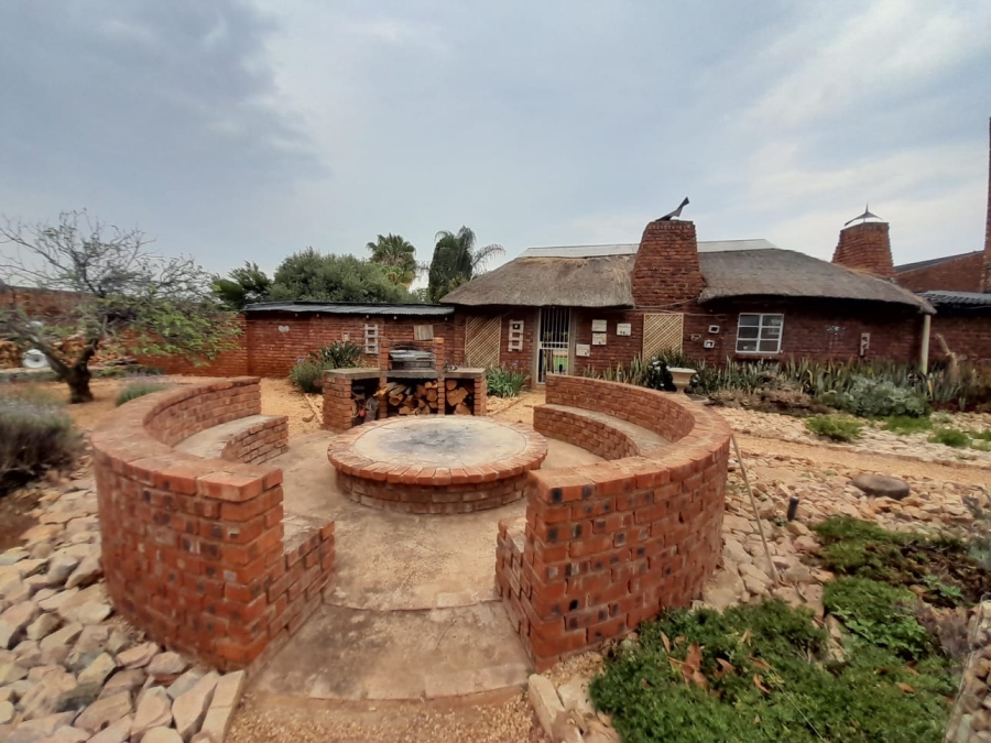 7 Bedroom Property for Sale in Pretoria North Gauteng