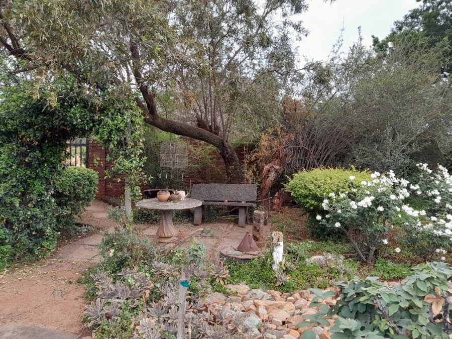 7 Bedroom Property for Sale in Pretoria North Gauteng