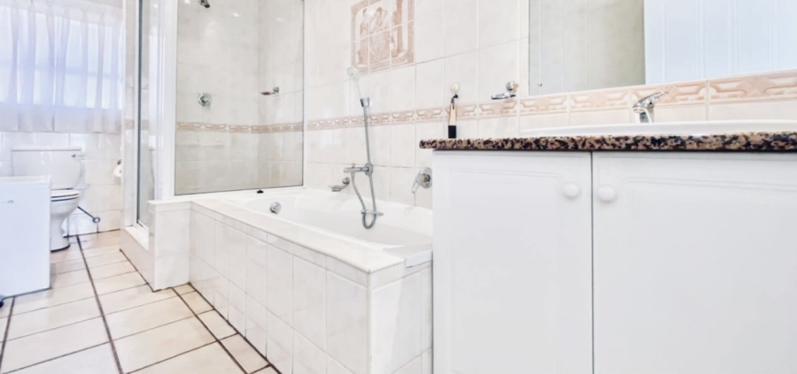3 Bedroom Property for Sale in Rivonia Gauteng