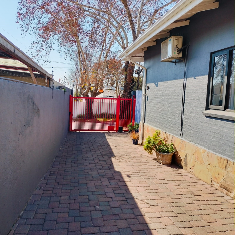 2 Bedroom Property for Sale in Norwood Gauteng