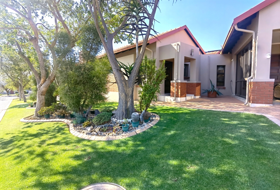 3 Bedroom Property for Sale in Copperleaf Estate Gauteng