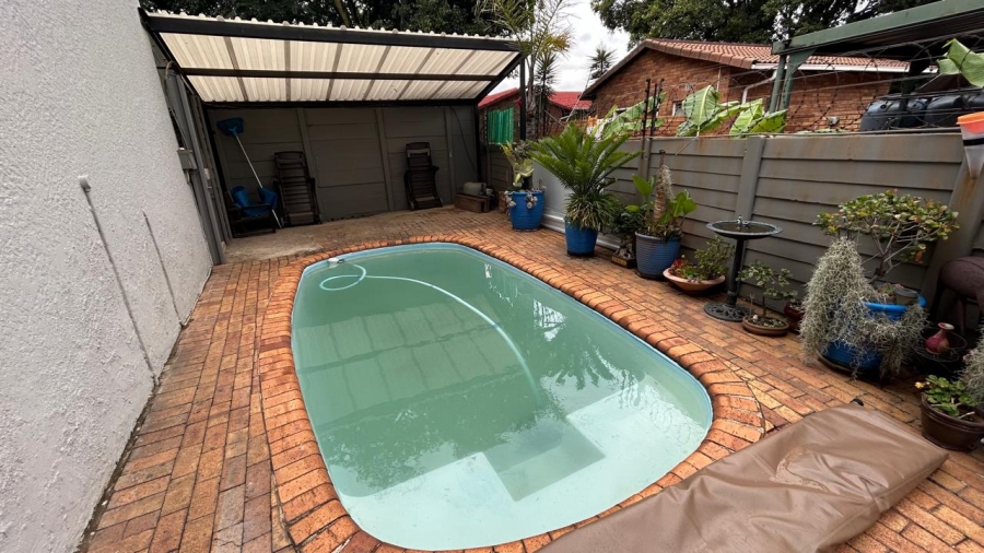 3 Bedroom Property for Sale in Beyers Park Gauteng