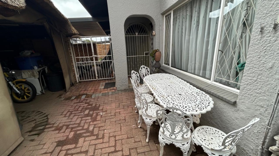 3 Bedroom Property for Sale in Beyers Park Gauteng