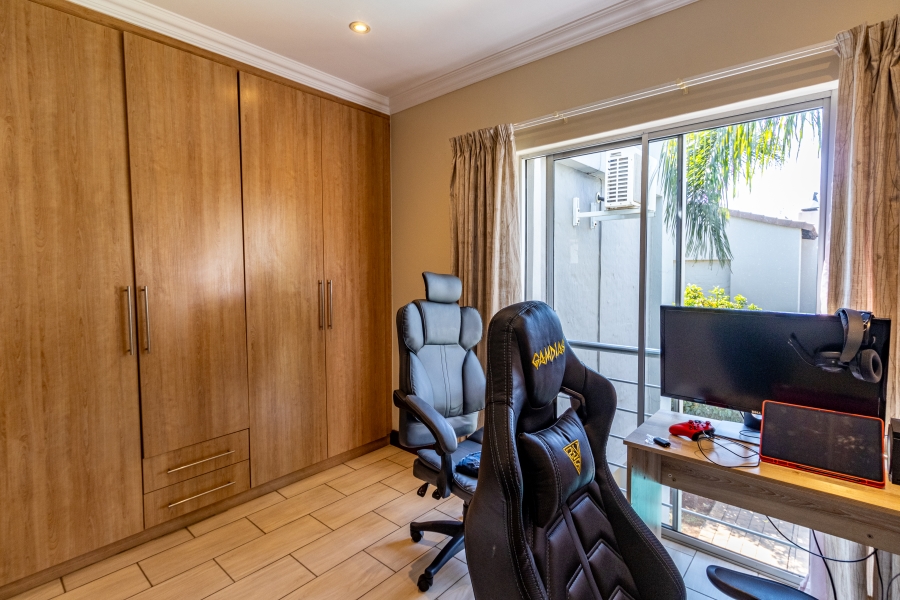 4 Bedroom Property for Sale in Six Fountains Residential Estate Gauteng