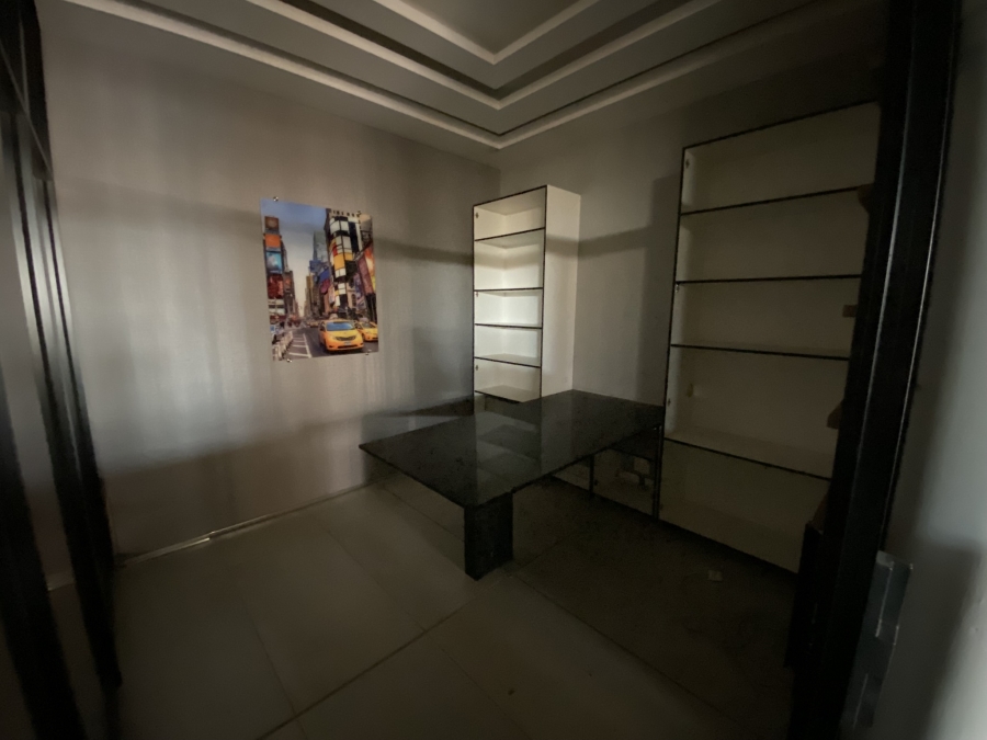To Let commercial Property for Rent in Lonehill Gauteng