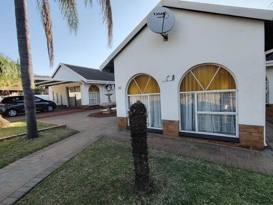 To Let 3 Bedroom Property for Rent in Capital Park Gauteng