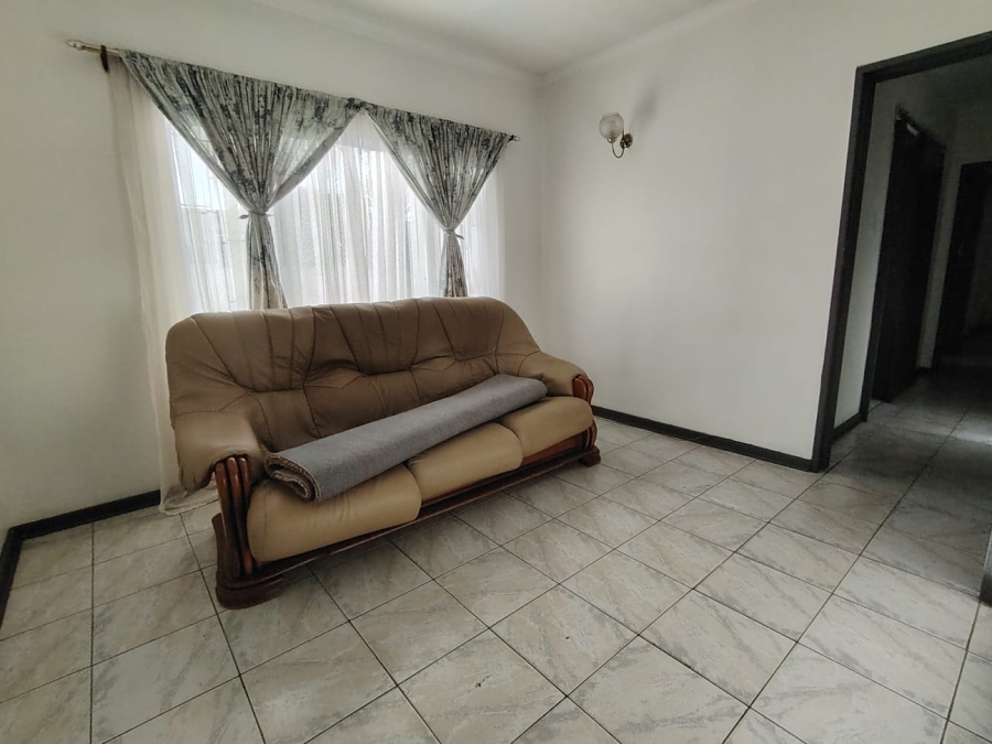 To Let 3 Bedroom Property for Rent in Capital Park Gauteng
